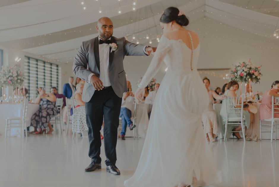Couple's first dance beautifully lit